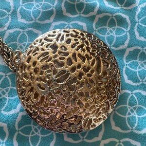 Kendra Scott Camden Gold Textured Pendant Necklace